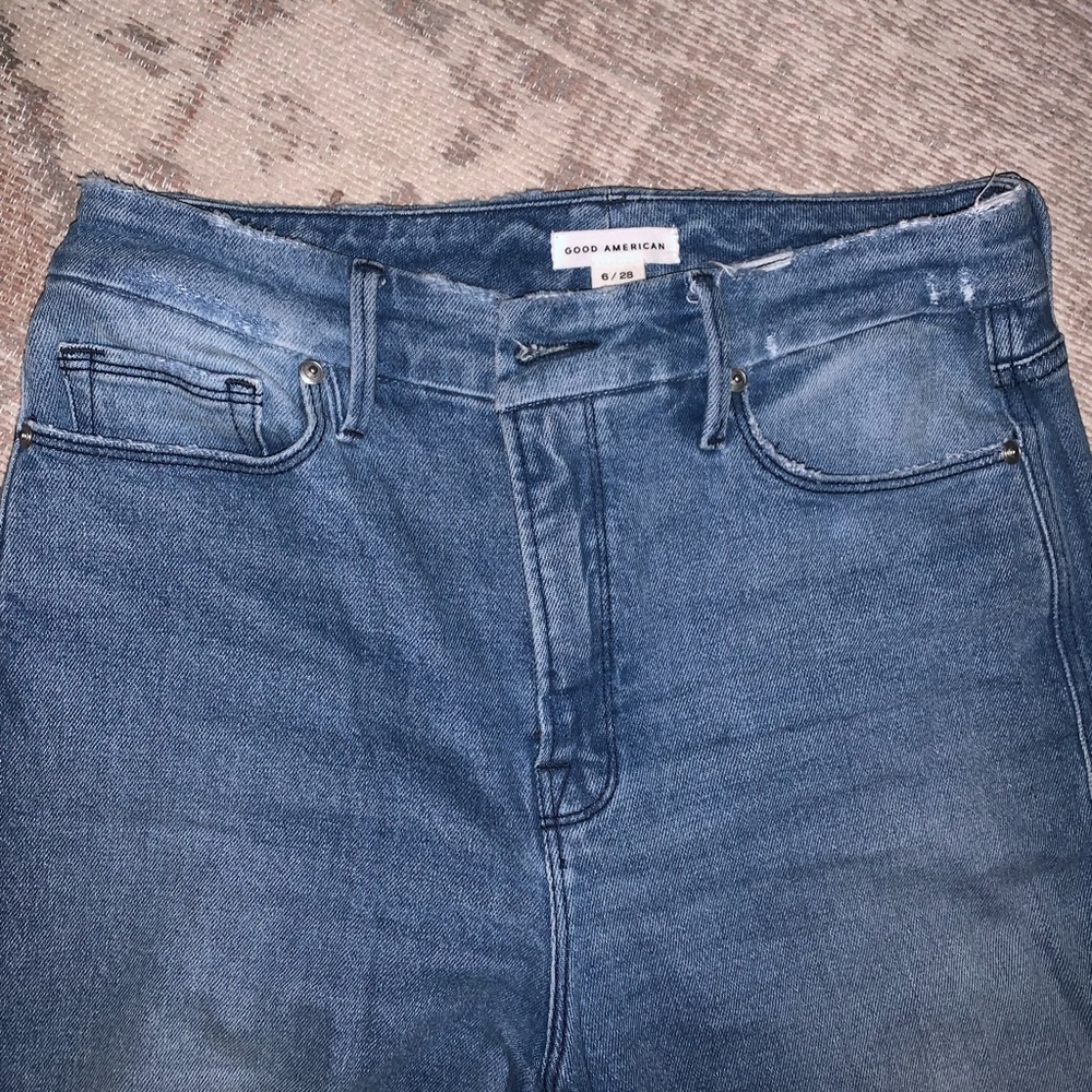 Good American Women’s Straight Blue Jeans